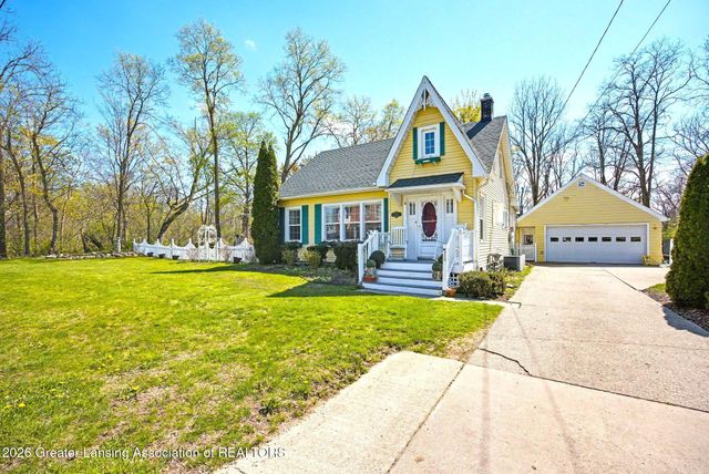 2123 Clinton Street, Okemos, MI 48864