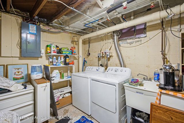 2123 Clinton Street, Okemos, MI 48864