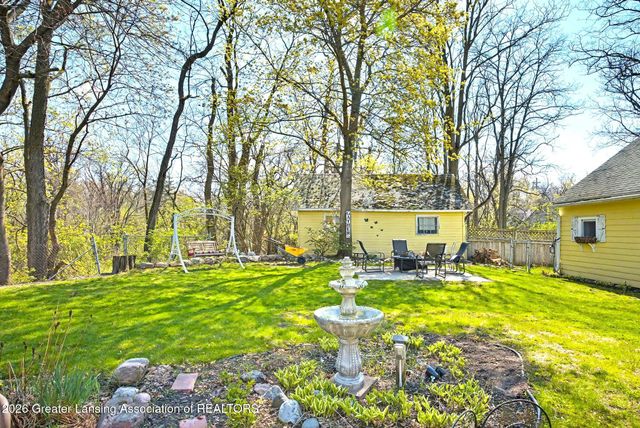 2123 Clinton Street, Okemos, MI 48864