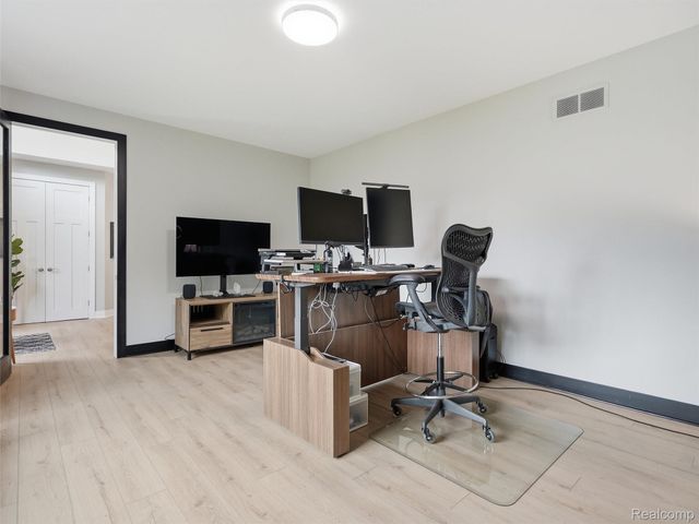 3007 28 Mile Road, Washington Township, MI 48094