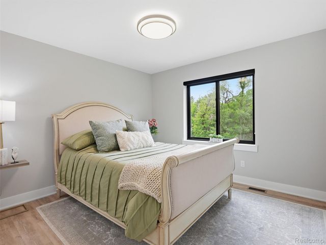 3007 28 Mile Road, Washington Township, MI 48094