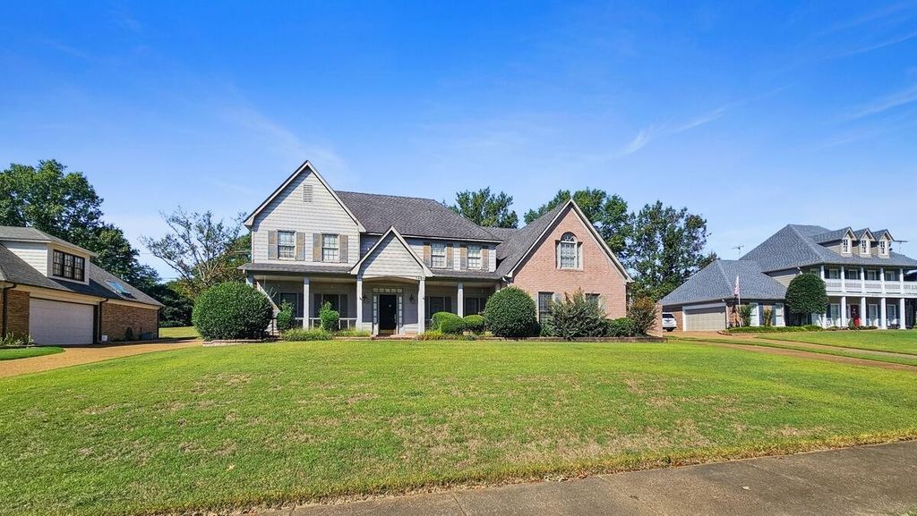 1251 Braddeck DR, Collierville, TN 38017