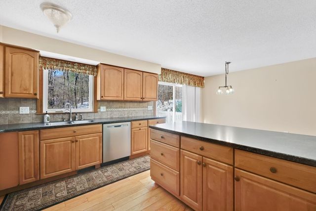 433 Ventura St, Ludlow, MA 01056