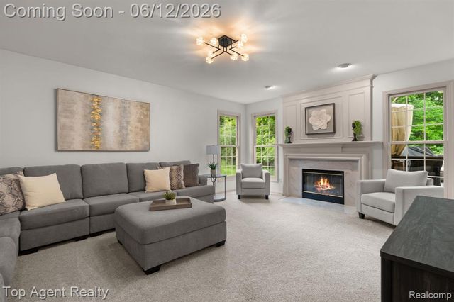 1570 Sugar Maple Way, West Bloomfield, MI 48324