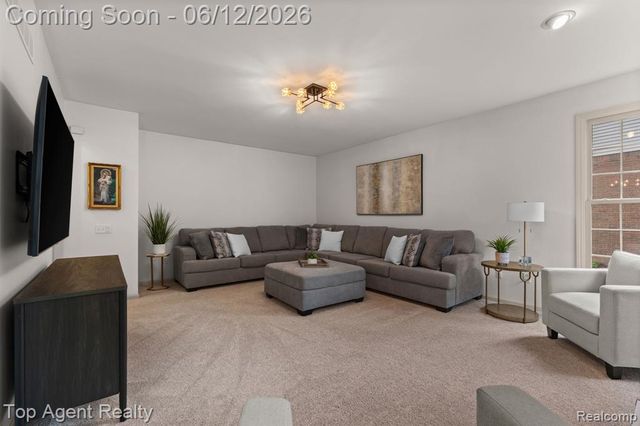 1570 Sugar Maple Way, West Bloomfield, MI 48324