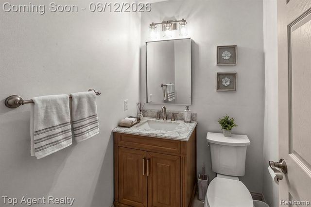 1570 Sugar Maple Way, West Bloomfield, MI 48324