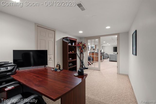 1570 Sugar Maple Way, West Bloomfield, MI 48324