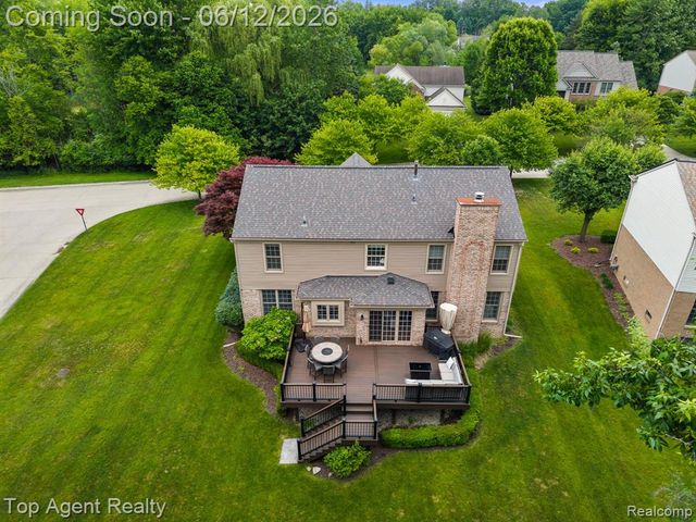 1570 Sugar Maple Way, West Bloomfield, MI 48324