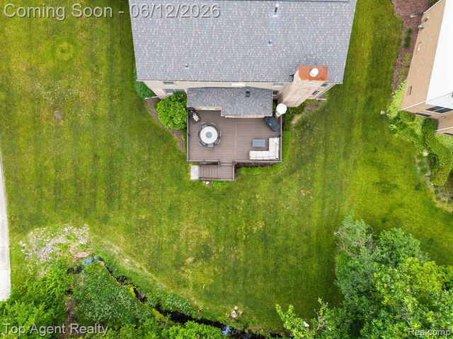 1570 Sugar Maple Way, West Bloomfield, MI 48324