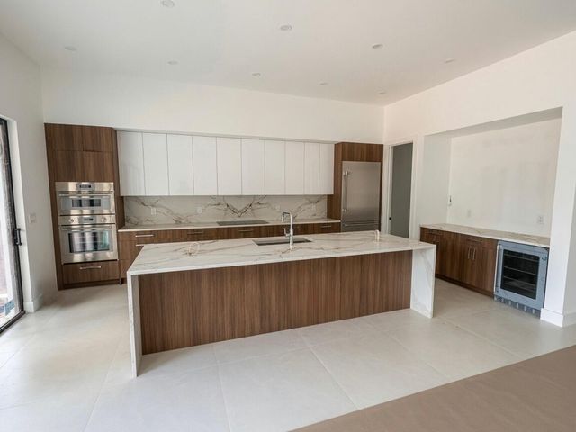 1781 NE 18th Street, Fort Lauderdale, FL 33305