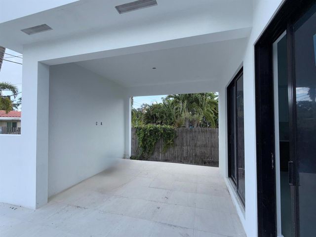 1781 NE 18th Street, Fort Lauderdale, FL 33305