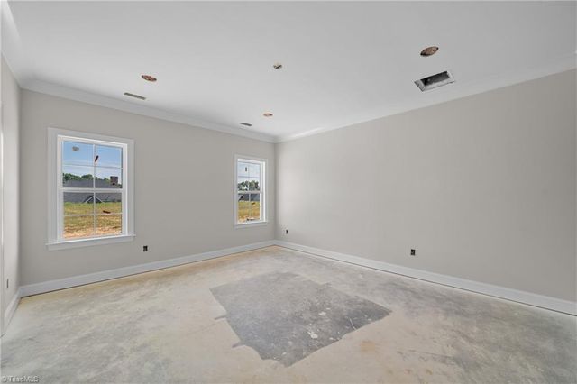 242 Avian Lane, Winston-salem, NC 27127