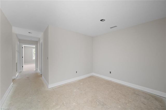 242 Avian Lane, Winston-salem, NC 27127