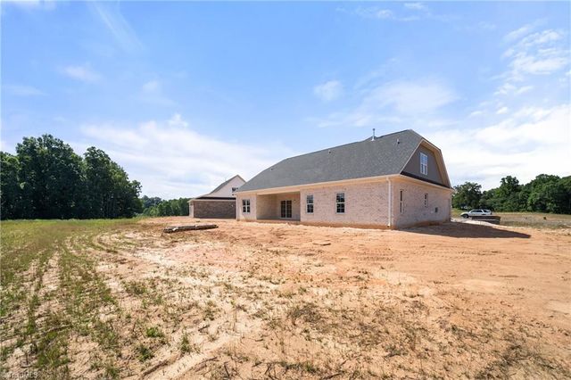 242 Avian Lane, Winston-salem, NC 27127