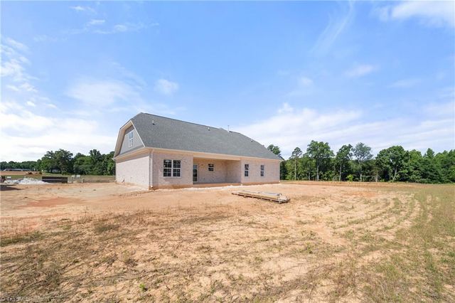 242 Avian Lane, Winston-salem, NC 27127