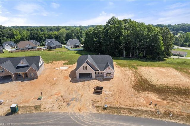 242 Avian Lane, Winston-salem, NC 27127