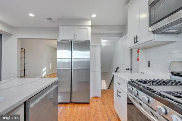 3428 DIX ST NE, Washington, DC 20019