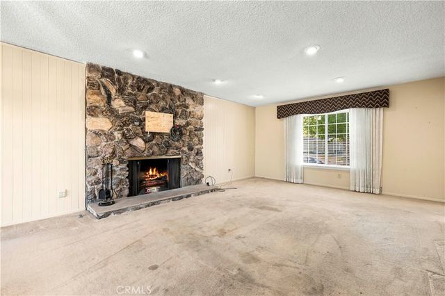 23709 Community Street, West Hills, CA 91304