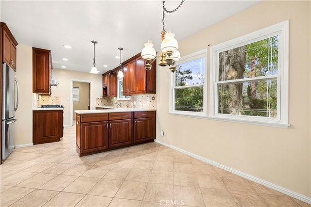 23709 Community Street, West Hills, CA 91304