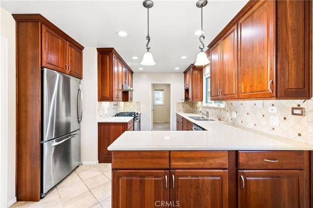 23709 Community Street, West Hills, CA 91304