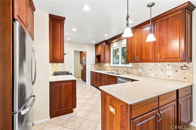 23709 Community Street, West Hills, CA 91304