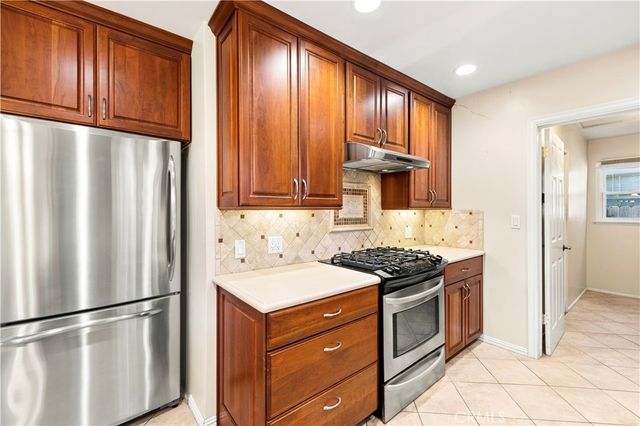 23709 Community Street, West Hills, CA 91304