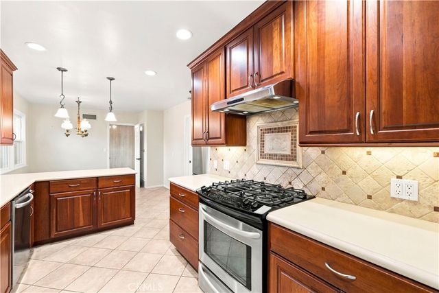23709 Community Street, West Hills, CA 91304