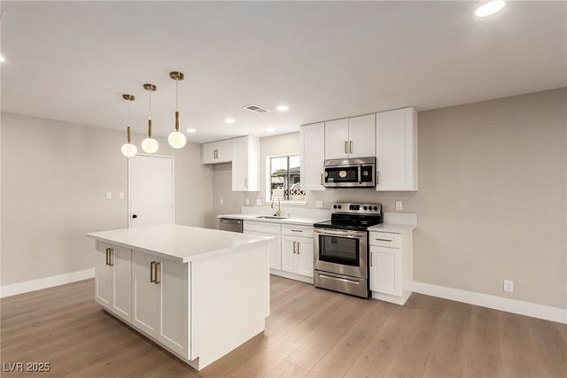 4420 El Cebra Way, Las Vegas, NV 89121