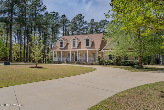 15940 Lovegrass Lane, Wagram, NC 28396