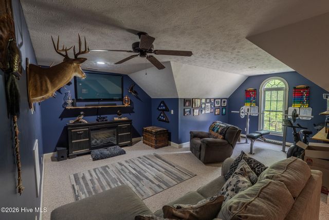 15940 Lovegrass Lane, Wagram, NC 28396