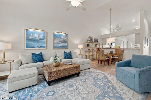 470 Country Hollow CT I204, Naples, FL 34104