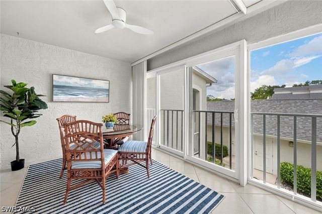 470 Country Hollow CT I204, Naples, FL 34104
