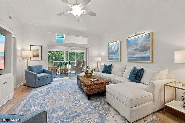 470 Country Hollow CT I204, Naples, FL 34104