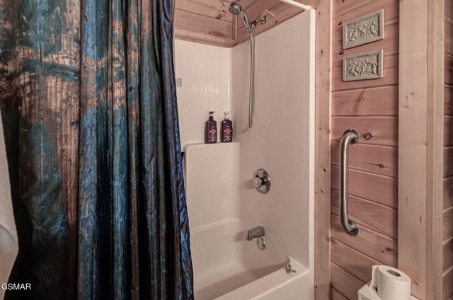 2505 Fleming Way, Sevierville, TN 37876