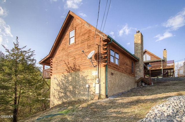 2505 Fleming Way, Sevierville, TN 37876