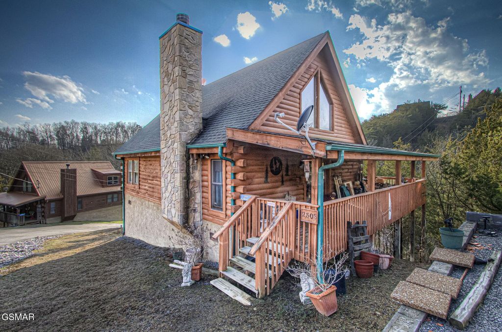 2505 Fleming Way, Sevierville, TN 37876