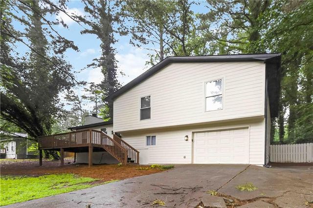 3292 Mixon Way, Stone Mountain, GA 30087