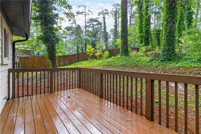 3292 Mixon Way, Stone Mountain, GA 30087