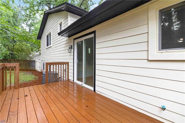 3292 Mixon Way, Stone Mountain, GA 30087