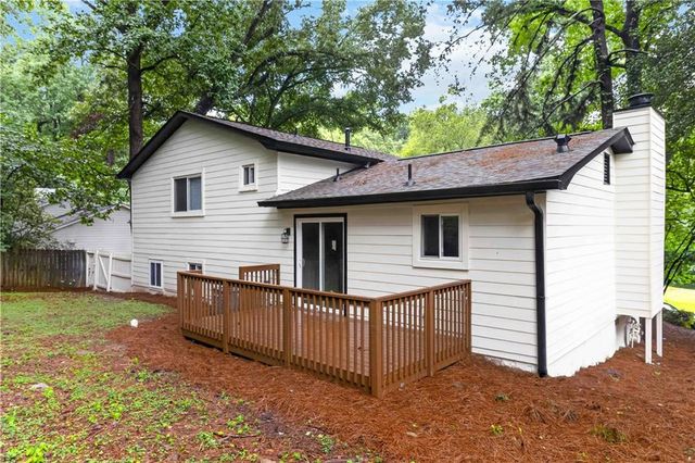 3292 Mixon Way, Stone Mountain, GA 30087