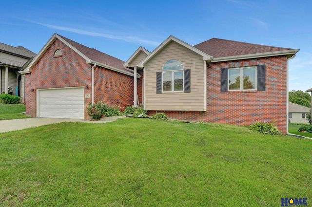 4911 S 76th Street, Lincoln, NE 68516