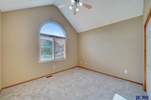 4911 S 76th Street, Lincoln, NE 68516