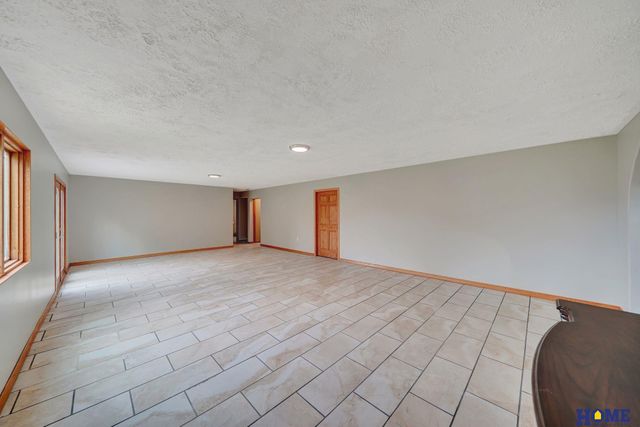 4911 S 76th Street, Lincoln, NE 68516