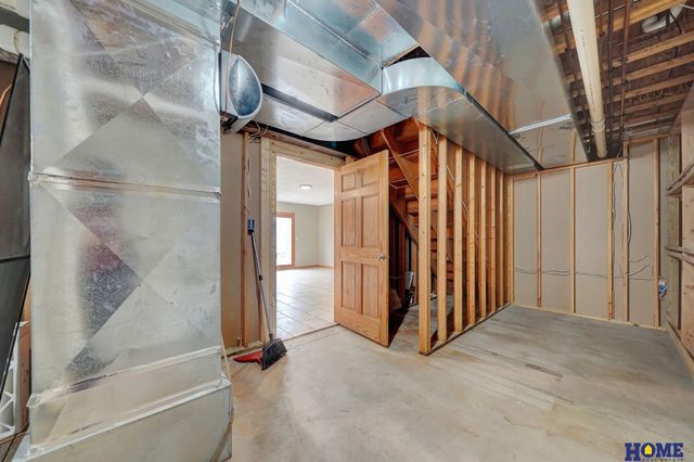 4911 S 76th Street, Lincoln, NE 68516