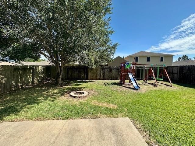 611 Hawthorne Pasture Road, Rosenberg, TX 77471