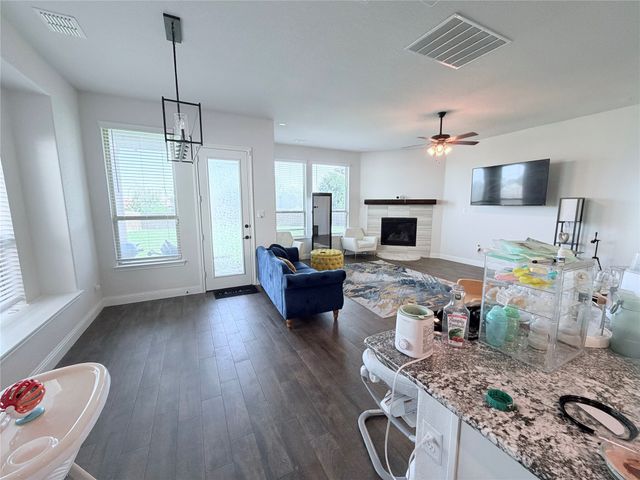 516 William Court, Arlington, TX 76002