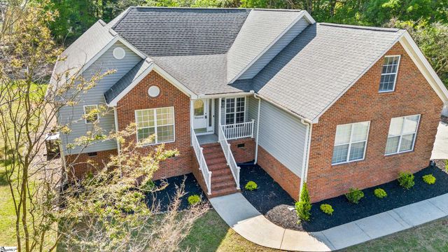 200 Holly Chase Drive, Piedmont, SC 29673