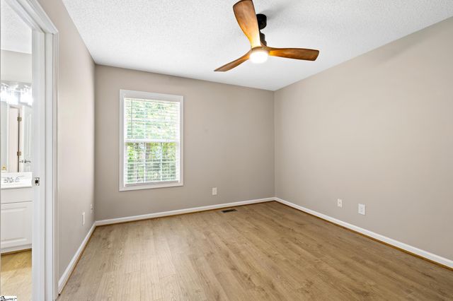 200 Holly Chase Drive, Piedmont, SC 29673