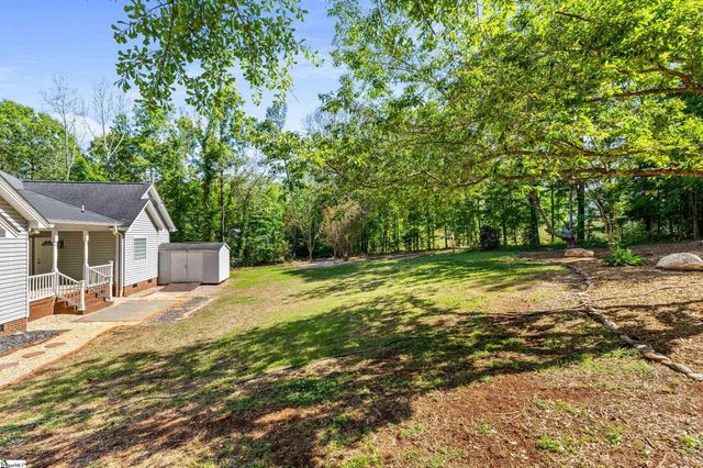 200 Holly Chase Drive, Piedmont, SC 29673