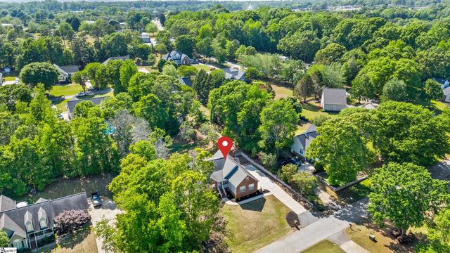 200 Holly Chase Drive, Piedmont, SC 29673